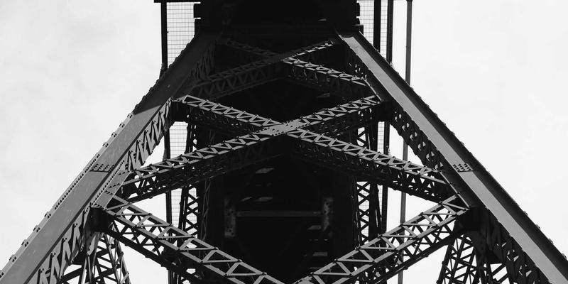 云原生网络架构深度解析：容器与微服务环境下的网络设计与服务网格实践